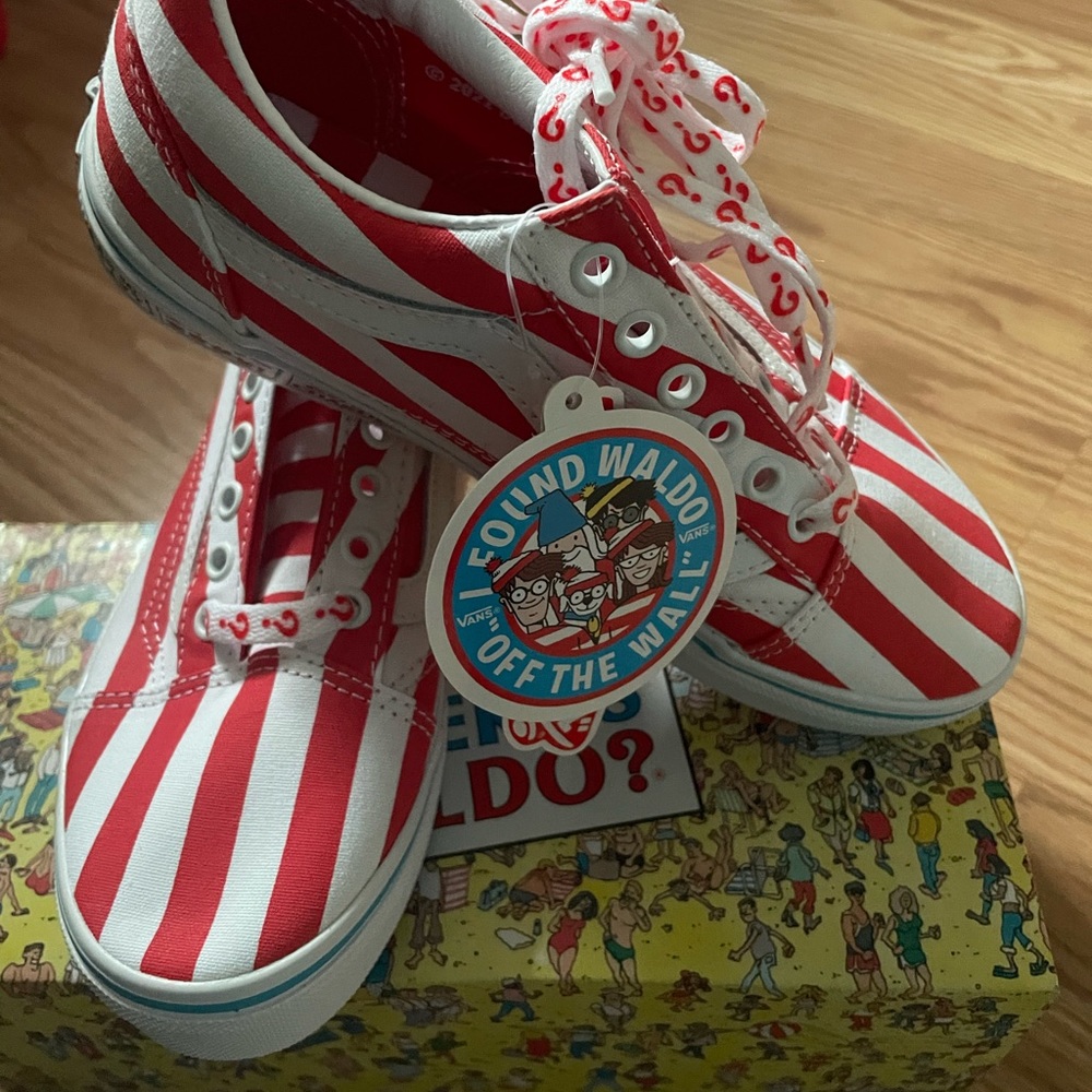 NWT Old Skool Where’s Waldo Vans